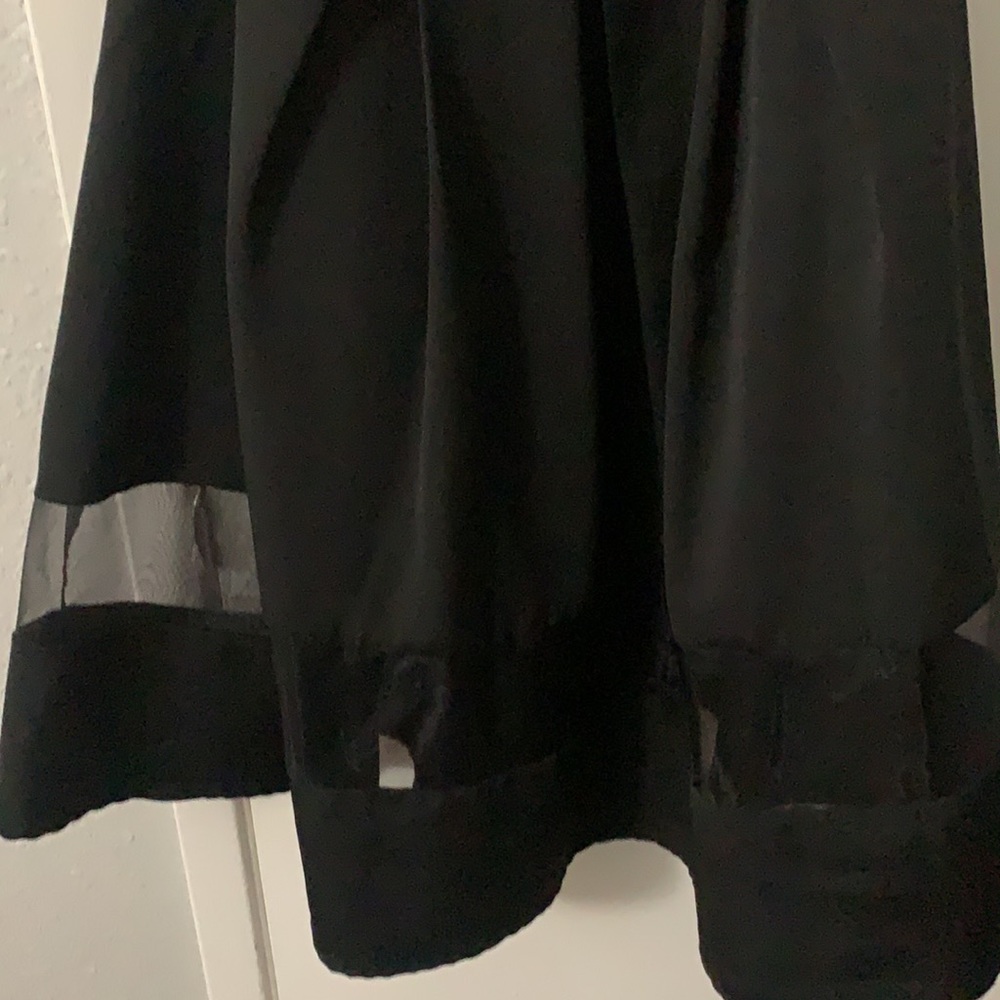 Express dress - Picture 2 of 3